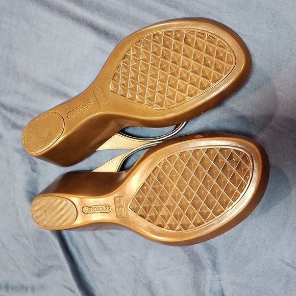 !!!FINAL SALE!!!  Women's Aerosoles sandals size 10M - Picture 4 of 5